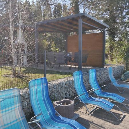 Topsenec-Lakeside Home Exterior photo