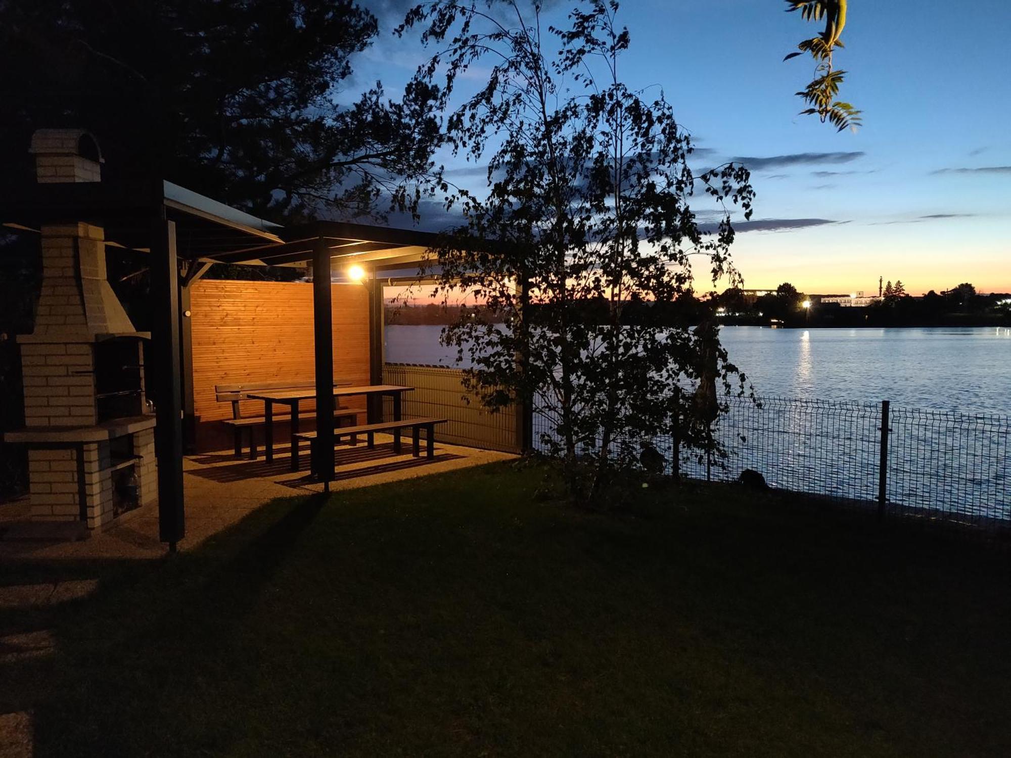Topsenec-Lakeside Home Exterior photo
